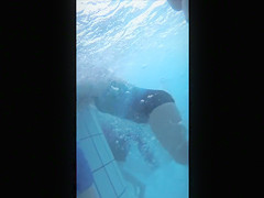 Underwater cams in the pool catch sexy maidens in bikinis fooling around