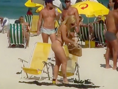 Real bombshell has some fun at the beach