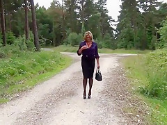 Secretary Sam on a Lunchtime Stroll