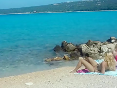 Pag junior sexy blonde flashing tits