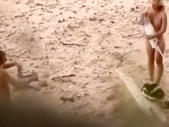 Succulent girlfriend decides to have sex on the Crimean beach