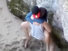 Girlfriend with a perfect butt drilled in the sandy alcove