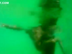 My girlfriend's pussy cheats on me underwater