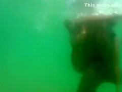 My girlfriend's pussy cheats on me underwater