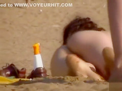 Attractive nudist babe showing off her succulent curves