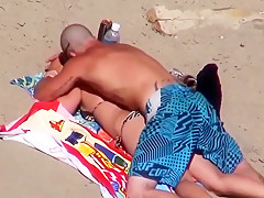 Beach bikini fuck