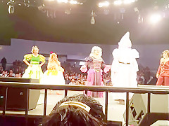 Niurka ensenando tetas en obra de teatro la semesienta