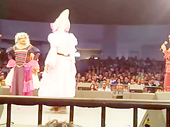 Niurka ensenando tetas en obra de teatro la semesienta