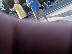 CHECK OUT THIS DAMN ROUND COCK HARDING ASS!