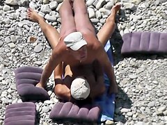 Voyeur. Hubby fucked his wife and cum it at public beach