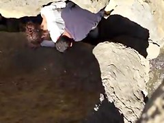 Tugas apanhados nas rochas