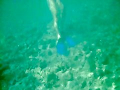 MILF full naked under the water