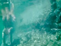 MILF full naked under the water