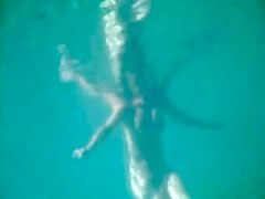 MILF full naked under the water