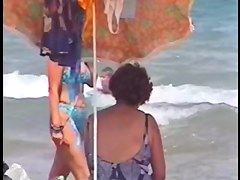 candid beach compilation 4
