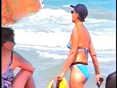 candid beach compilation 4