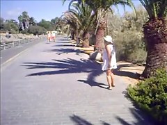 Maspalomas - a walk into the dunes