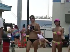 BeachWomen 1