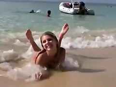Undressed Beach - Sexy Beauties Camera Discharge