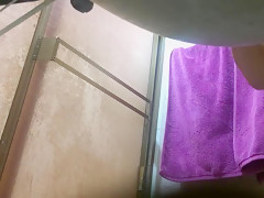 Espiando a mi madre desnuda