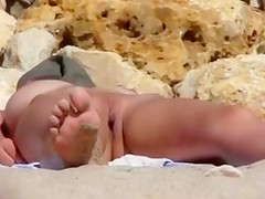 Naked Amateur Wife Pussy Filmed at the Beach