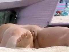 Naked Pussies at the Beach Filmed