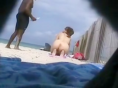 Hidden Beach Camera Films Nude Exhibitionist Woman