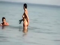 Voyeur Camera at Public Beach Films Busty Girlfriend Cleaning Up