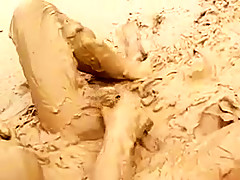 Muddy vibrator