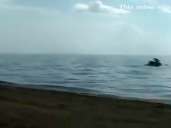 Cute Amateur Girl Plays Nude at the Beach