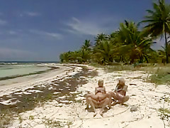 Crazy Blonde, Outdoor sex scene