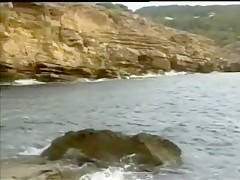 Fabulous Beach, Blonde sex scene