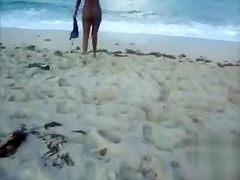 Jerking off on the beach and filming hot ladies