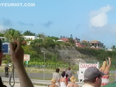 Nude boob on the adventurous babe