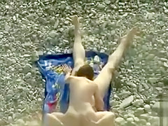 Couple gets busy in an amazing 69 on the beach