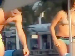 Amateur girlfriend finger fucked vigorously on the public beach