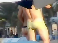 Amateur girlfriend finger fucked vigorously on the public beach