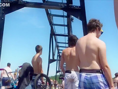 Sweet thing makes her buttocks jiggle as she walks around