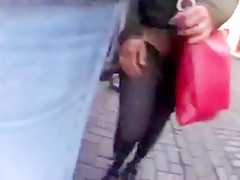 Red bag crosses amsterdam  retinue follows near