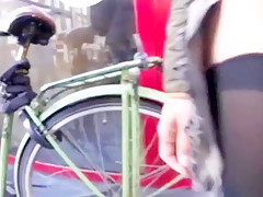 Red bag crosses amsterdam  retinue follows near