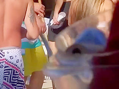 Blonde hussy has got an amazing and perfectly round behind