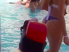 Blonde hussy has got an amazing and perfectly round behind