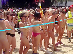 Naked students get ready to compete in a marathon