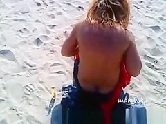 Beach buttcrack