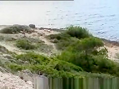 Kinda couple @ the beach movie