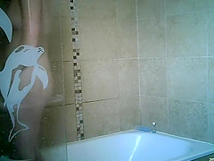 Trimmed pussy spied in the shower