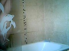 Trimmed pussy spied in the shower