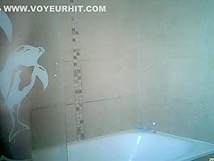 Trimmed pussy spied in the shower
