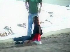 Teenage couple got horny on a beach