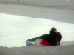 Teenage couple got horny on a beach